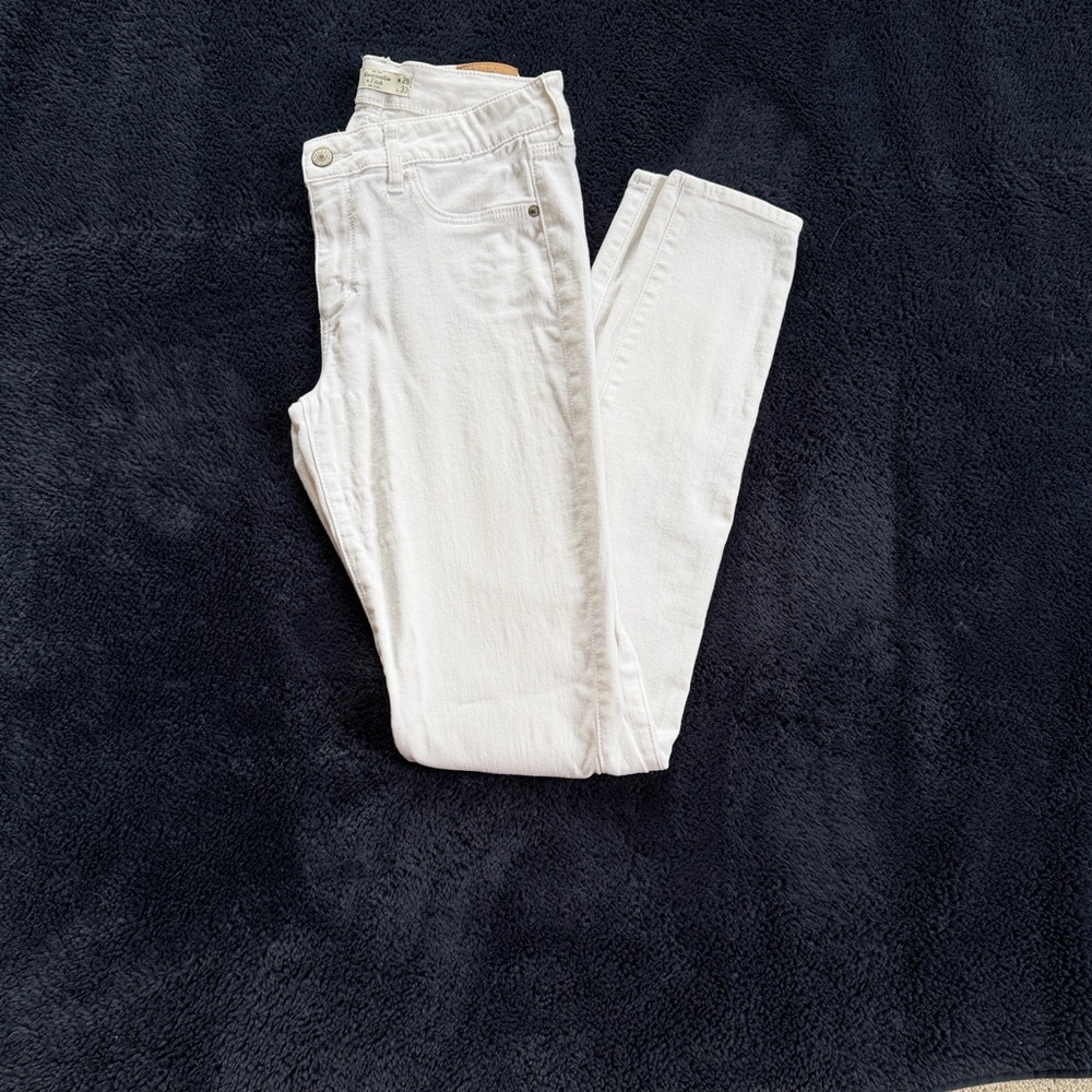Abercrombie & Fitch Classic White Denim